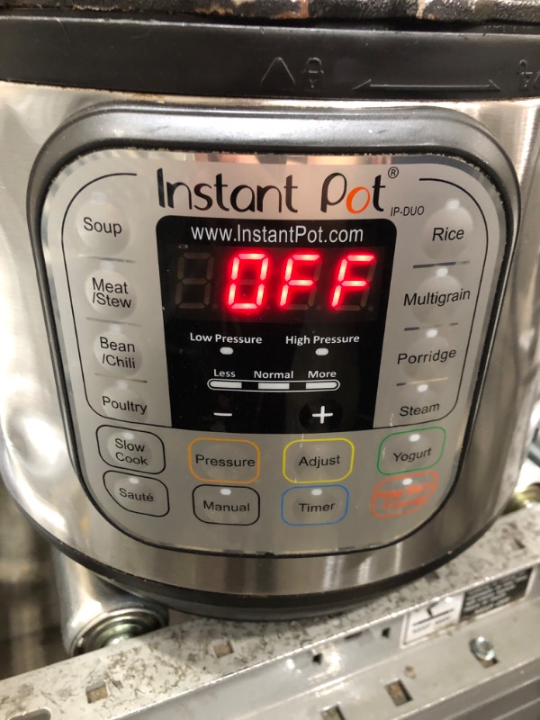 Photo 2 of *** POWERS ON *** Instant Pot 6qt Duo Pressure Cooker