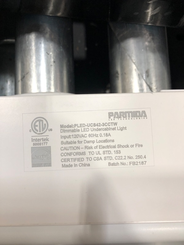 Photo 3 of ***NO POWER*** PARMIDA LED Swivel Under Cabinet Lighting, Hardwired or Plug-in Installation 42 Inch, 22W, 3CCT Color Selectable - 3000/4000K/5000K, Rotatable Lens, Dimmable, Linkable, ETL & Energy Star, 120V, 1320LM 42 inches White