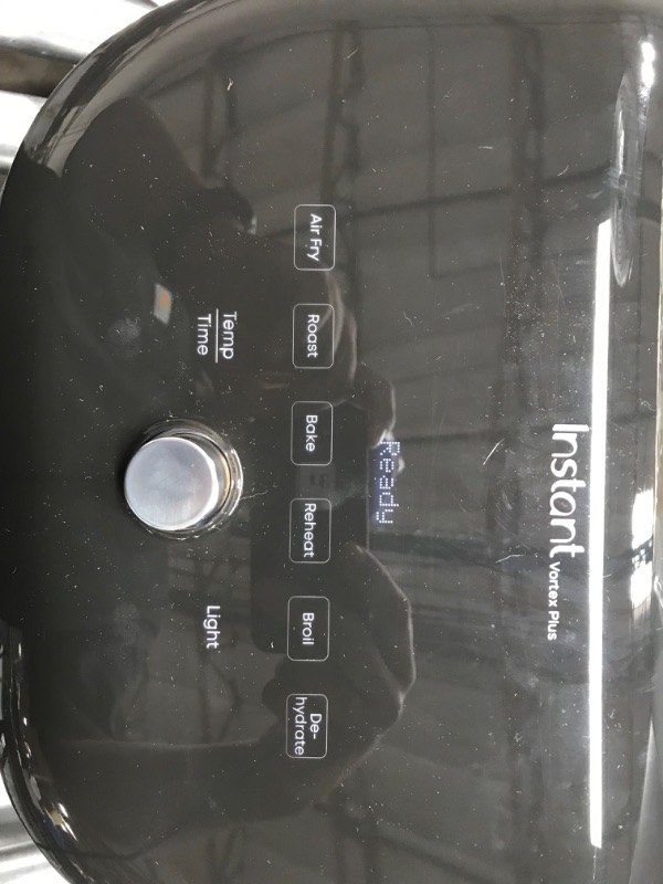 Photo 6 of **DAMAGED HANDLE**Instant Vortex Plus 6-Quart Air Fryer Oven, From the Makers of Instant Pot with ClearCook Cooking Window, Digital Touchscreen, App with over 100 Recipes, Single Basket, Black
