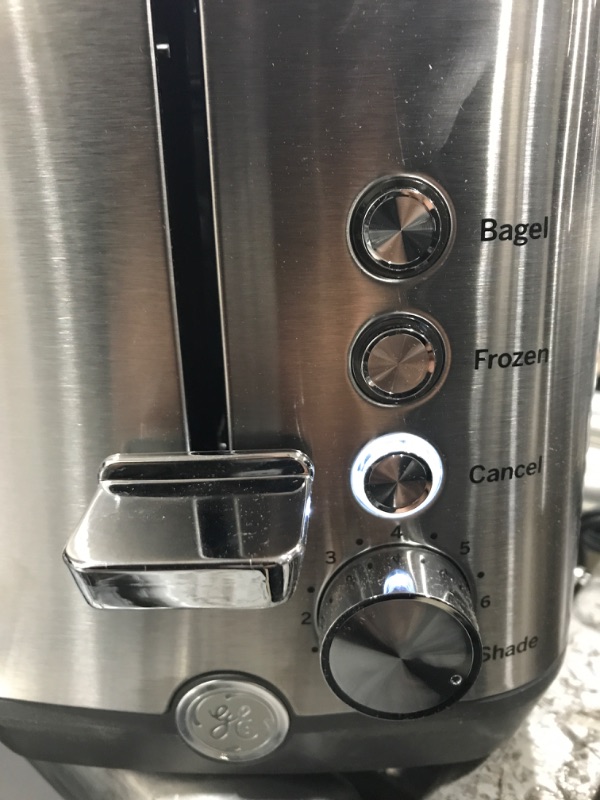 Photo 2 of ***tested/ turns on** GE Stainless Steel Toaster | 2 Slice | Extra Wide Slots for Toasting Bagels, Breads, Waffles & More | 7 Shade Options for the Entire Household to Enjoy | Countertop Kitchen Essentials | 850 Watts 2-Slice