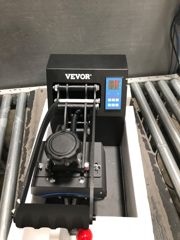 Photo 2 of VEVOR Hat Press Machine 3.5X5.9 Inch Cap Press Heat Press Machine Professional Transfer Hat Press with 12000 Hours Life Digital LCD Timer and Temperature Control (350W)