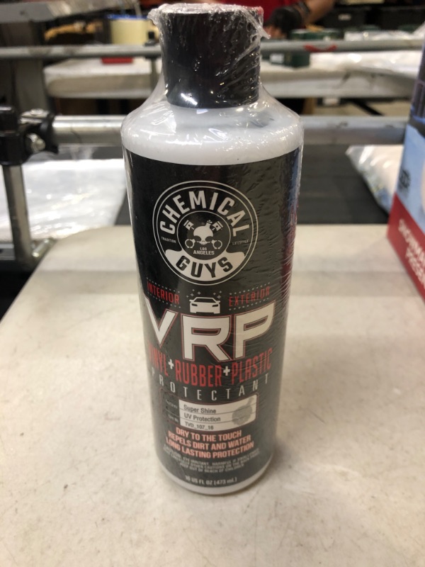 Photo 2 of Chemical Guys TVD_107_16 VRP Vinyl, Rubber and Plastic Non-Greasy Dry-to-the-Touch Long Lasting Super Shine Dressing for Tires, Trim and More, Safe for Cars, Trucks, SUVs, RVs & More, 16 fl oz VRP 16 oz