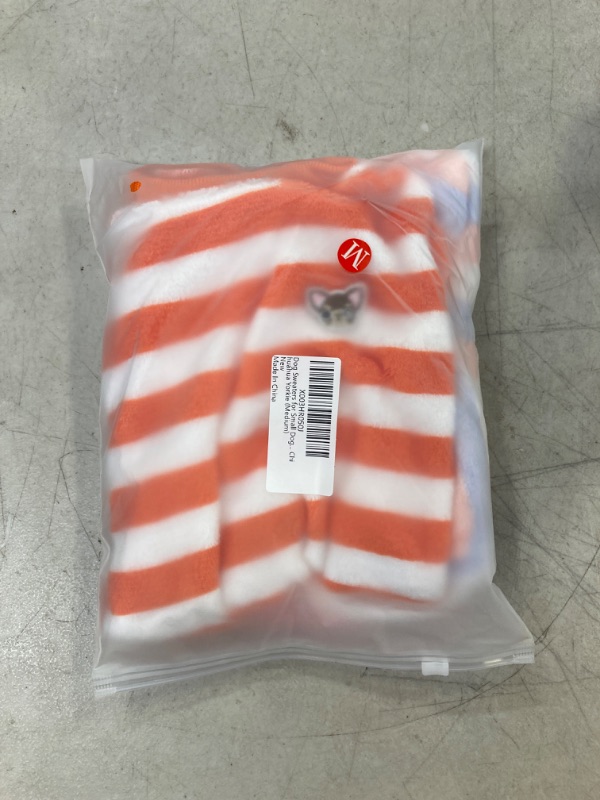 Photo 1 of MEDIUM PET SWEATER 