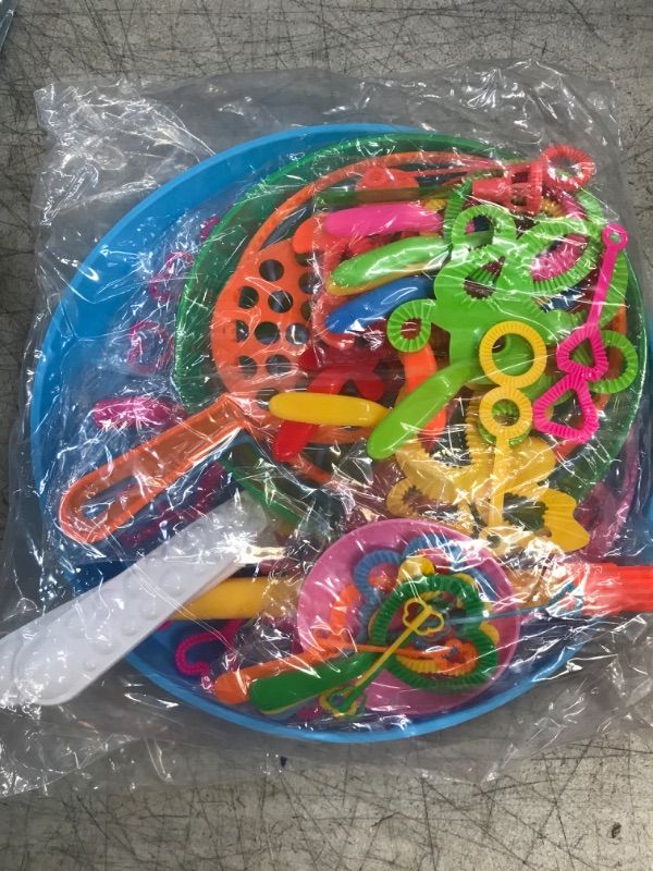 Photo 2 of 32 PCS Big Bubble Wands Set 18" Giant Bubble Maker with Tray Bulk  Large Bubble Wands Nice for Outdoor Playtime & Birthday Party & Games,Perfect Outdoor Activity for Any People.