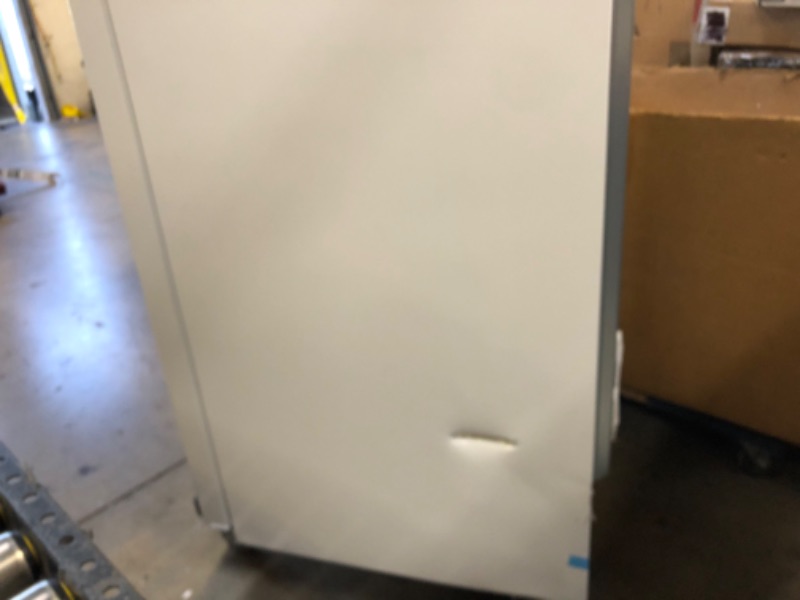 Photo 3 of 18 cu. ft. Top Freezer Refrigerator DOE in White
