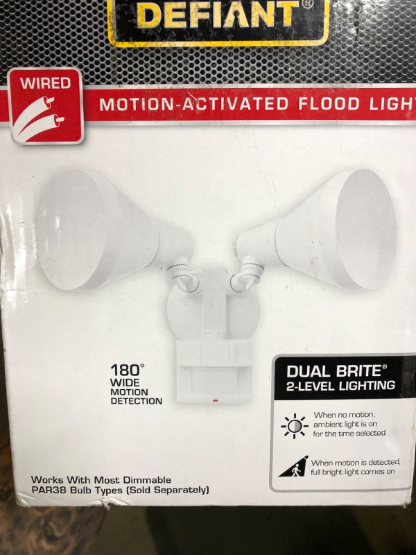Photo 1 of defiant motion activated flood light