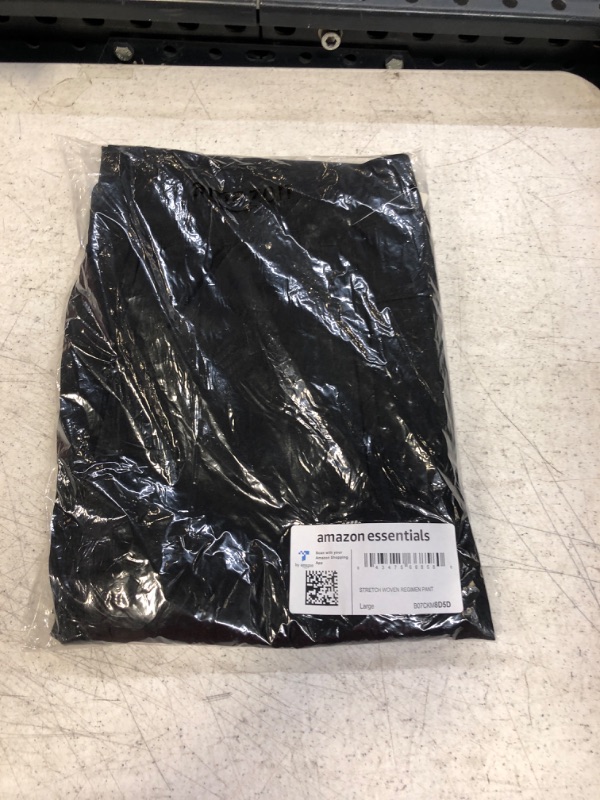 Photo 1 of Amazon Essentials Men's Stretch Woven Training Pant Large Black