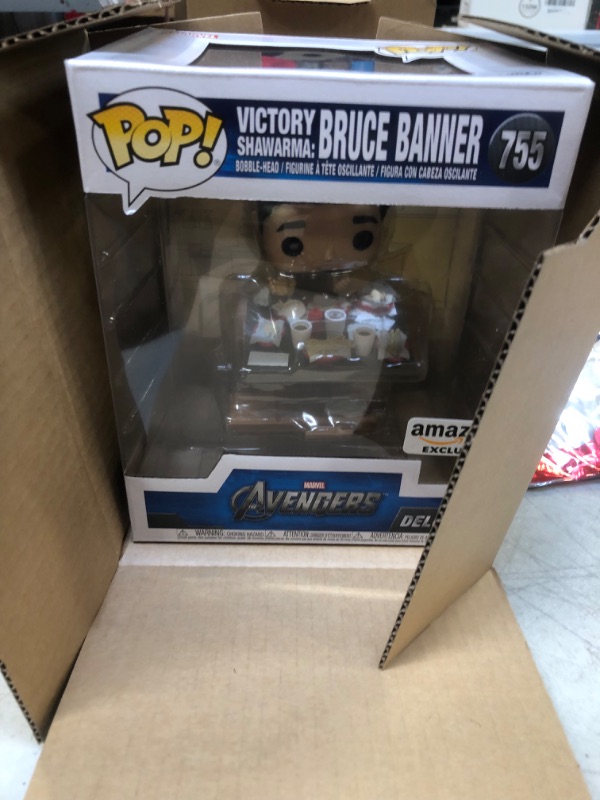 Photo 2 of Funko Pop! Deluxe, Marvel: Avengers Victory Shawarma Series - Bruce Banner, Amazon Exclusive, Figure 1 of 6