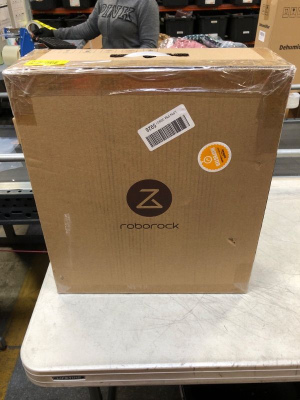 Photo 1 of Roborock Q380RR-Custom-Black Q7 Max Robot Vacuum Cleaner (Brand New)
