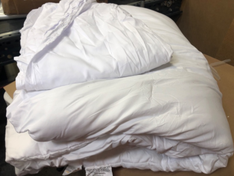 Photo 1 of 104X90in White Comforter  