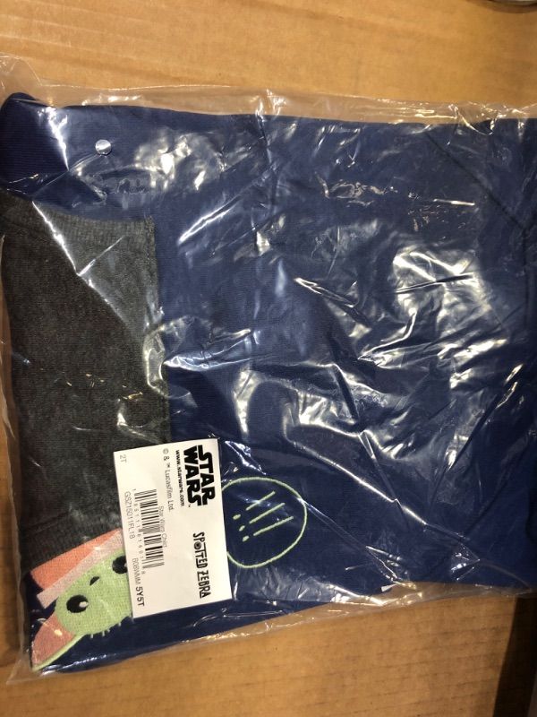 Photo 1 of 3T----Amazon Essentials Disney | Marvel | Star Wars | Frozen | Princess Girls and Toddlers' Fleece Long-Sleeve Hooded Dresses 3T Star Wars Child