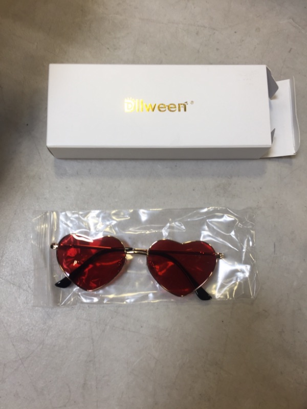 Photo 2 of Dllween Polarized Heart Sunglasses for Women, UV400 Protection Fashion Lovely Style Heart Glasses Metal Frame
