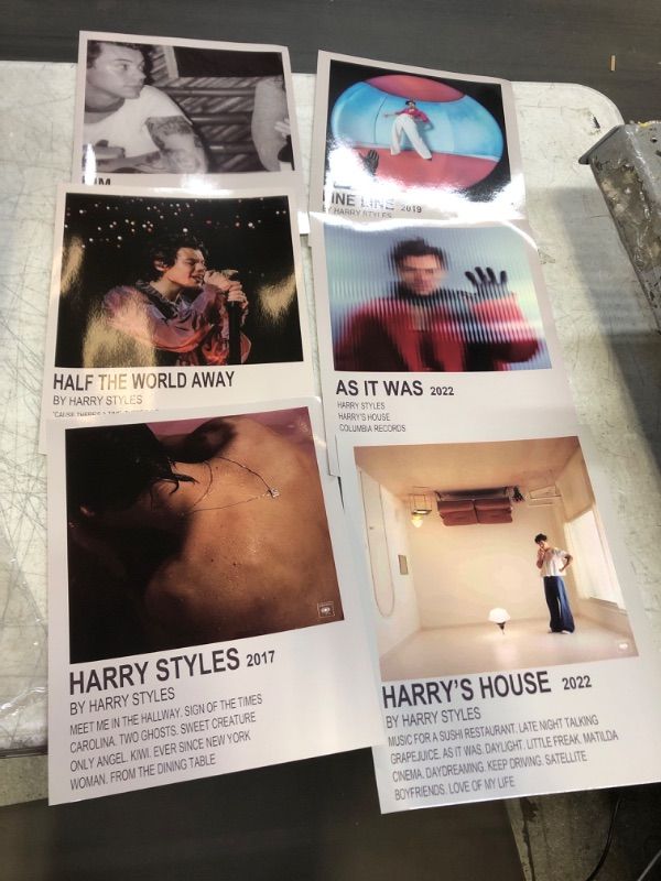 Photo 1 of HARRY STYLES POSTER 6PCS 