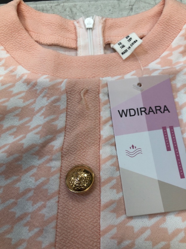 Photo 1 of GIRLS DRESS
SIZE 10Y OLD (MISSING BUTTON)