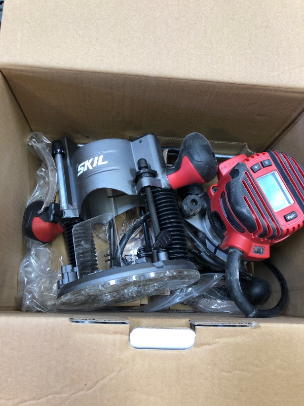 Photo 1 of 1/4-in and 1/2-in 14-Amp 2.5-HP Variable Speed Combo Fixed/Plunge Corded Router
