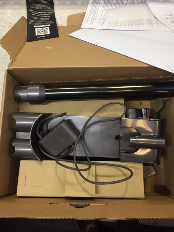 Photo 5 of Dyson V8 Cordless Vacuum - 400473-01