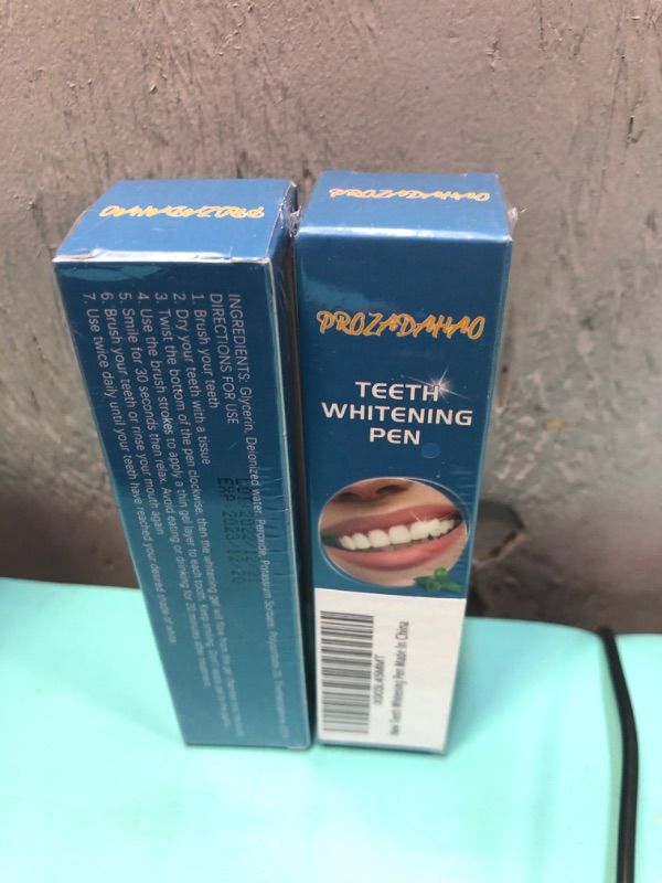 Photo 2 of 2x Teeth Whitening Pen, 2 Pcs Teeth Stain Remover to Whiten Teeth, Effective Teeth Whitening Gel Pen, 20+ Uses, Easy to Use at Home Travel, Painless, No Sensitivity, Mint Flavor
