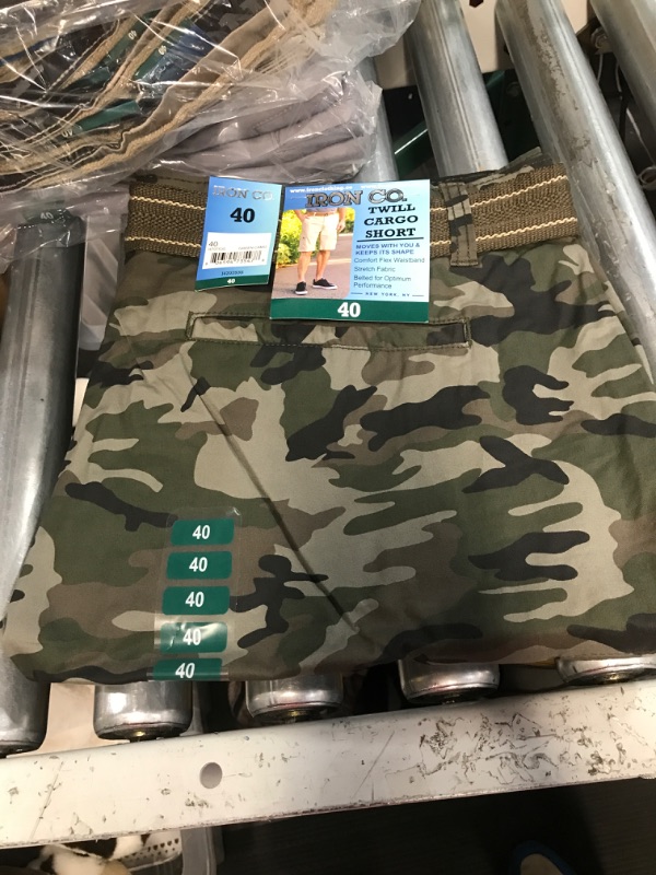 Photo 3 of ** SEE NOTES**2 PACK Iron Clothing Twill Cargo Shorts Green Camo 
