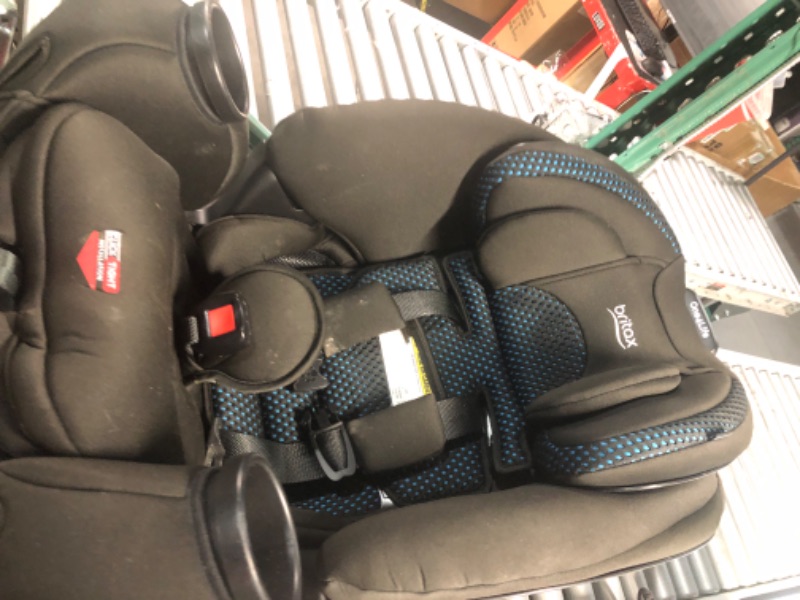 Photo 3 of Britax Boulevard ClickTight Convertible Car Seat, Cool Flow Teal, 20.5x23x23.5 Inch (Pack of 1)