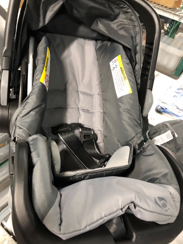 Photo 3 of BABY TREND CAR SEAT 