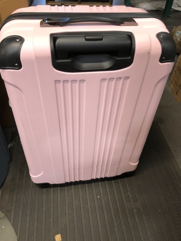 Photo 3 of USED - Kenneth Cole Reaction Out Of Bounds Luggage Collection  28-Inch Checked Blush 28-Inch Checked