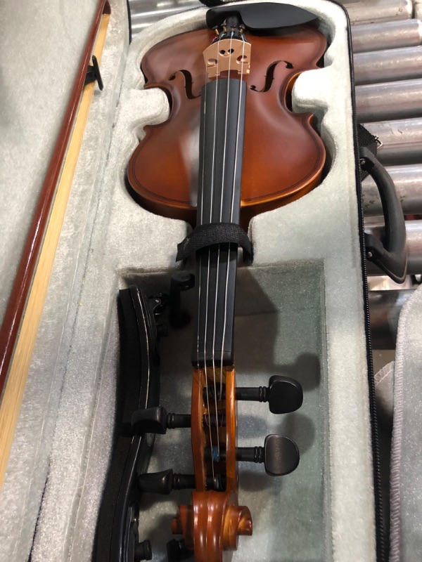 Photo 6 of USED - Paititi 4/4 Full Size Artist-100 Student Violin Starter Kit 