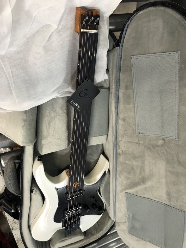 Photo 3 of USED - GTRS W800 Professional Electric Guitar Kit with Intelligent Process System WHITE 