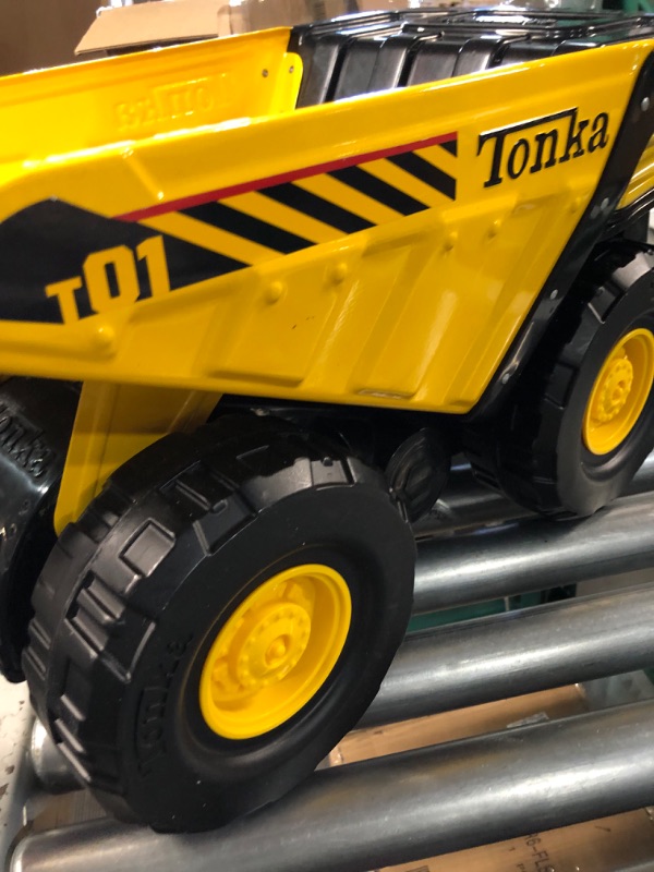 Photo 4 of Tonka - Steel Classics Toughest Mighty Dump Truck