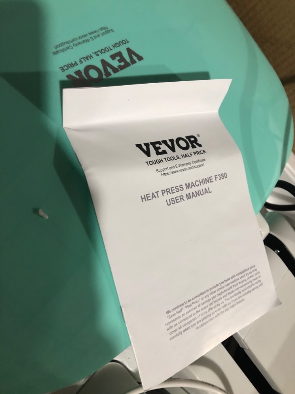 Photo 4 of **DOESNT HEAT**
VEVOR Auto Heat Press, 15x12