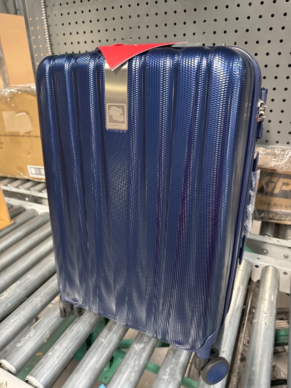 Photo 1 of 20" luggage/suitcase 