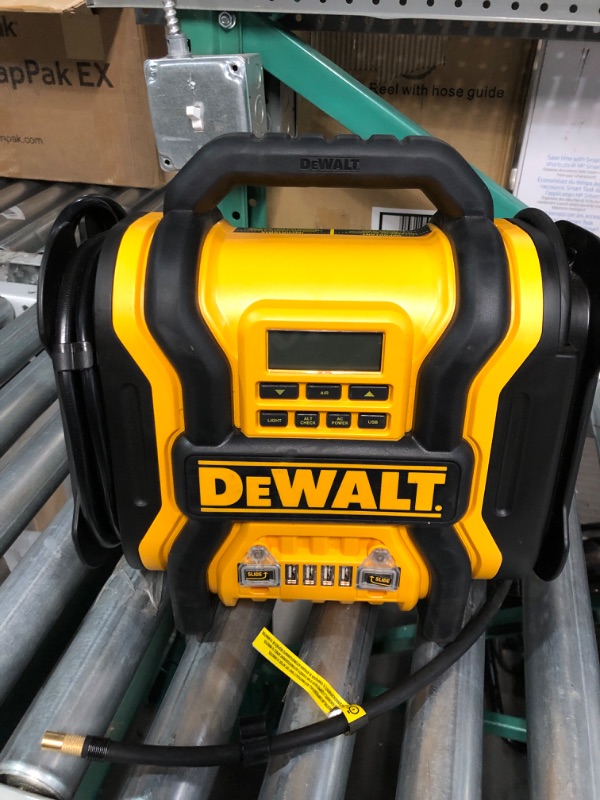 Photo 2 of **UNABLE TO TEST** DEWALT DXAEPS14 1600 Peak Battery Amp 12V Automotive Jump Starter/Power Station 