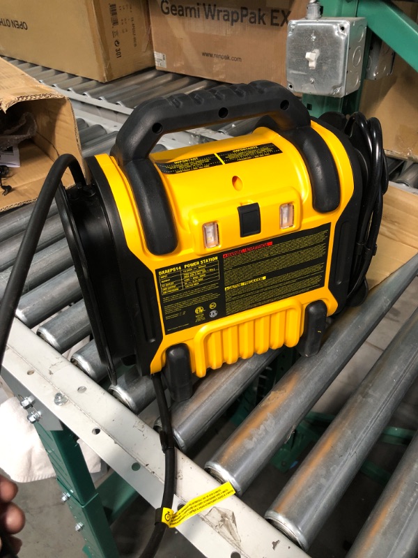 Photo 1 of **UNABLE TO TEST** DEWALT DXAEPS14 1600 Peak Battery Amp 12V Automotive Jump Starter/Power Station 