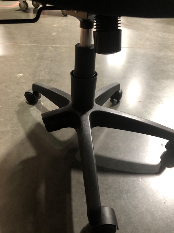Photo 1 of * see images for damage *
KOLLIEE Mid Back Mesh Office Chair Ergonomic Swivel Black Desk Office Chair