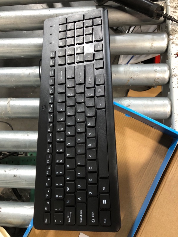 Photo 2 of HP 320K Keyboard