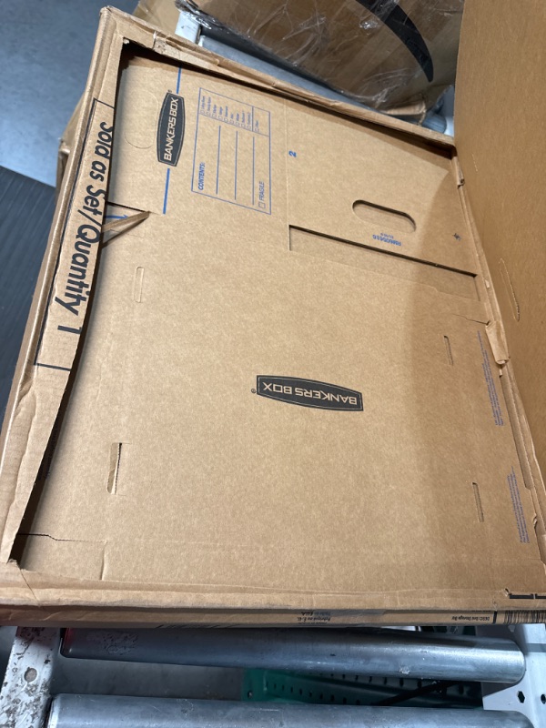 Photo 1 of Bankers Box SmoothMove Classic Small Moving Boxes, 1 10" x 12" x 15"