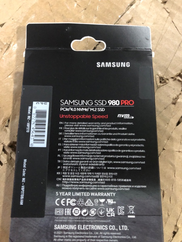 Photo 2 of SAMSUNG 980 PRO SSD 2TB PCIe NVMe Gen 4 Gaming M.2 Internal Solid State Drive Memory Card, Maximum Speed, Thermal Control, MZ-V8P2T0B 2TB 980 PRO