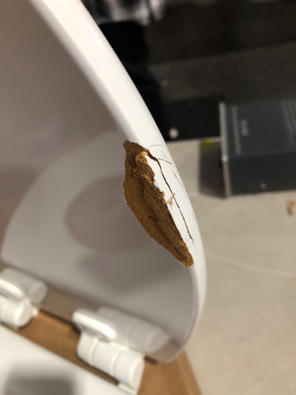 Photo 6 of * see images for damage * 
MAYFAIR Lannon Toilet Seat will Slow Close and Never Loosen, ROUND, Durable Enameled Wood,