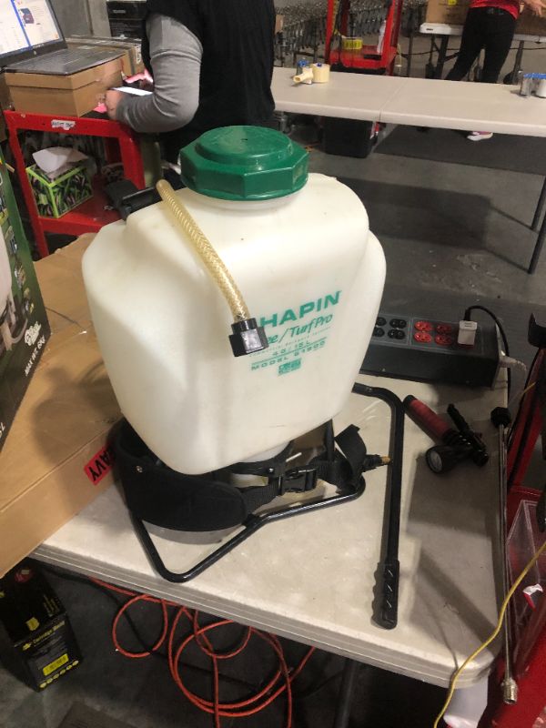 Photo 2 of ***UNABLE TO TSET***
Chapin 61900 4-Gallon Tree and Turf Pro Commercial Backpack Sprayer with Stainless Steel Wand