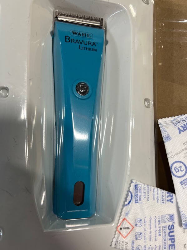 Photo 5 of ***USED***Wahl Bravura Lithium Ion Clipper Turquoise