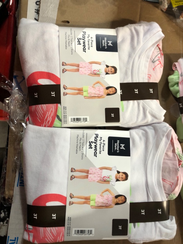 Photo 2 of 4-piece playwear 3T size clothing 2 pairs