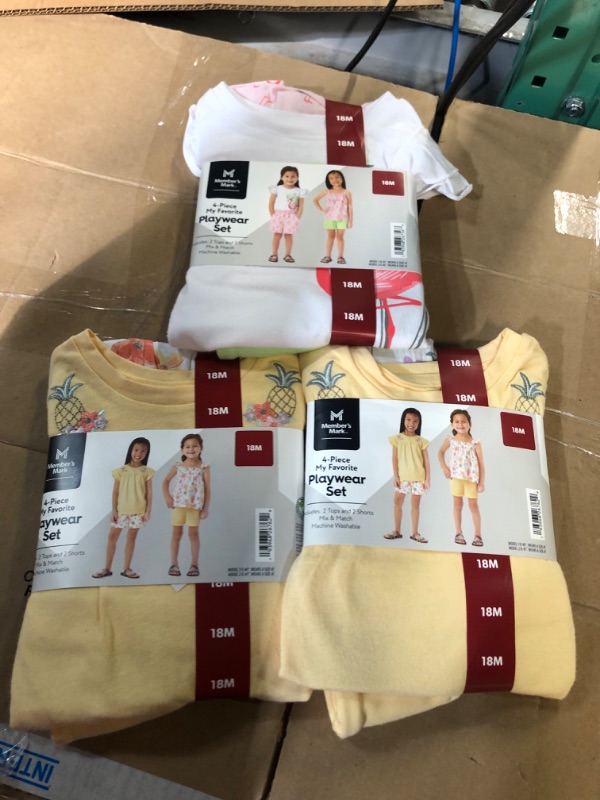 Photo 3 of 4-piece playwear 18M size clothing 3 pairs