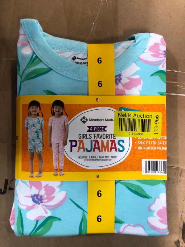 Photo 1 of Girls 4 Piece Pajamas Set Floral 8