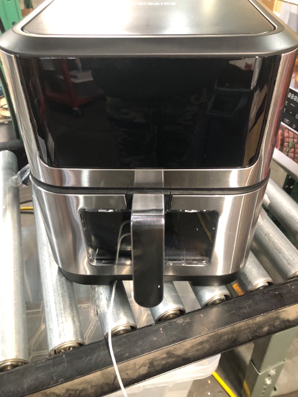 Photo 3 of **PARTS** **POWERS ON** *DOOR WONT CLOSE* Frigidaire Digital Air Fryer Stainless Steel +Viewing Window 8.5 Quart