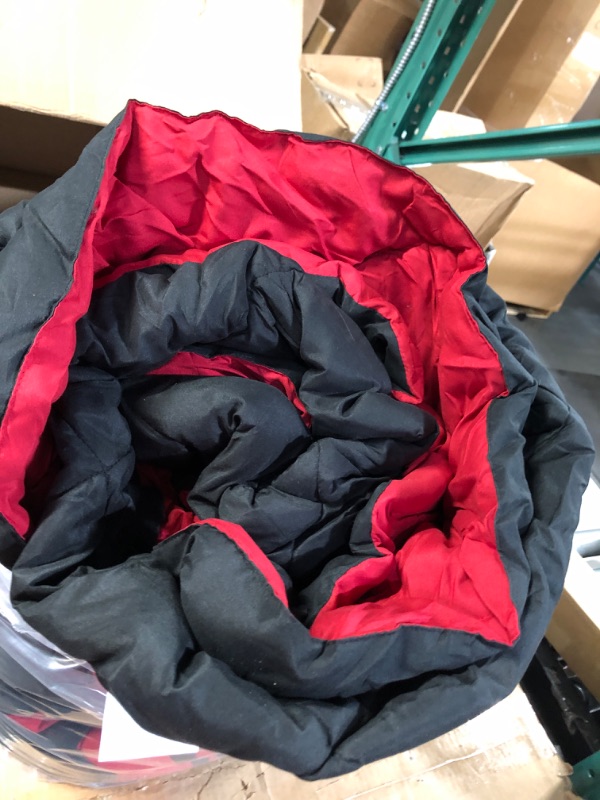 Photo 2 of * used * 
downluxe Lightweight Solid Comforter Set (King) with 2 Pillow Shams - 3-Piece Set - Red and Black - Down Alternative Reversible Comforter Black/Red King