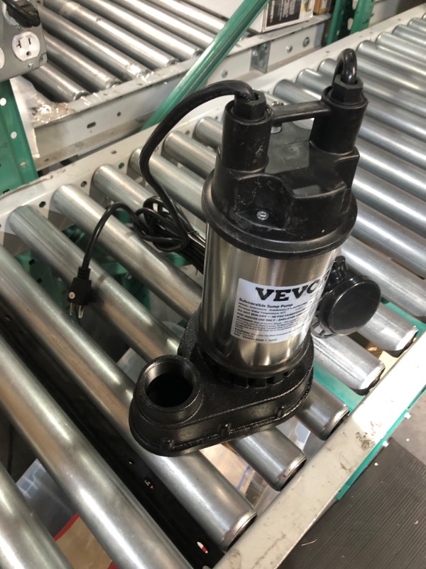 Photo 2 of VEVOR 1.5 HP Submersible Cast Iron and Steel Sump Pump, 6000 GPH