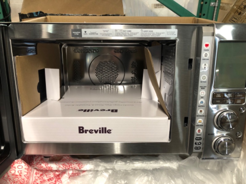 Photo 4 of **DOES NOT POWER ON**
Breville Combi Wave 3-in-1 Microwave, Air Fryer, and Toaster Oven, Brushed Stainless Steel,