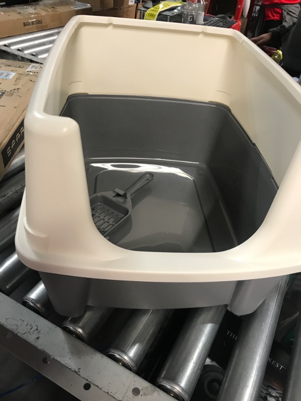 Photo 5 of ***STOCK PHOTO FOR REFERENCE ONLY*** IRIS USA Cat Litter Box, Open Top Kitty Litter Box with Scatter Shield and Scoop, Gray