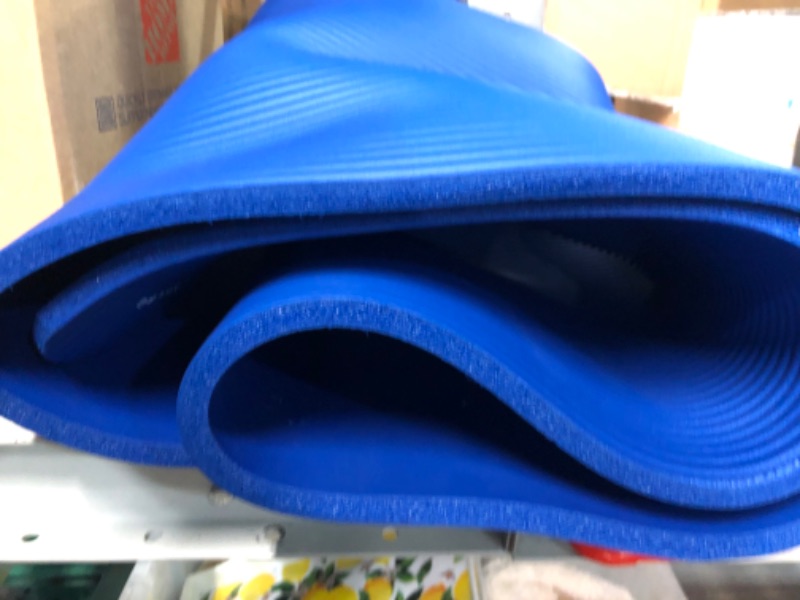 Photo 3 of ***NO STRAP*** Amazon Basics 1/2-Inch Extra Thick Exercise Yoga Mat Blue Yoga Mat