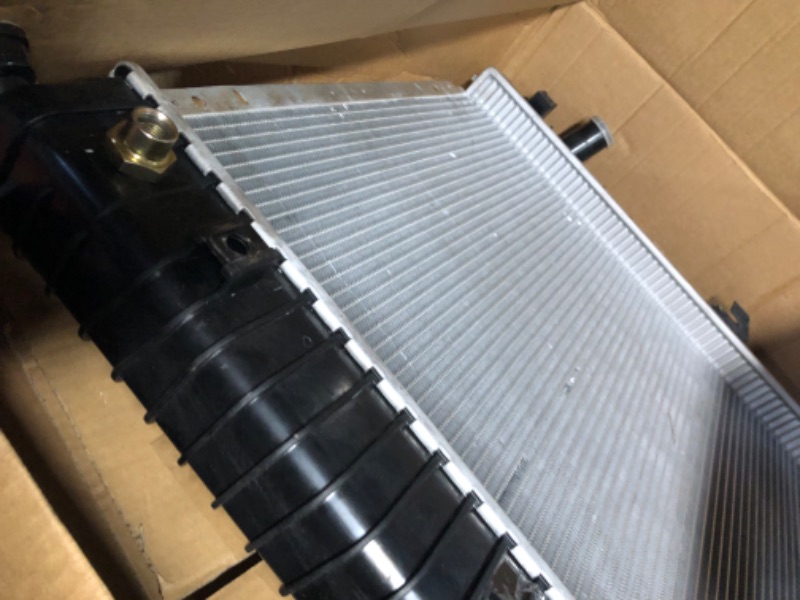 Photo 2 of AUTOMOTY Canada radiator 2481 compatible with 2002-2005 Jeep Liberty