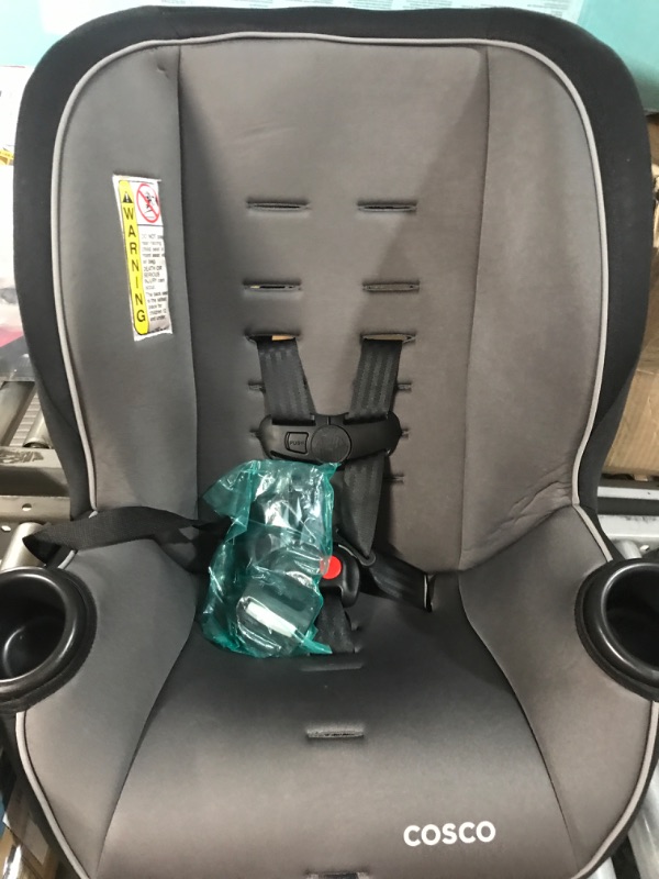 Photo 3 of Cosco Onlook 2-in-1 Convertible Car Seat, Rear-Facing 5-40 pounds and Forward-Facing 22-40 